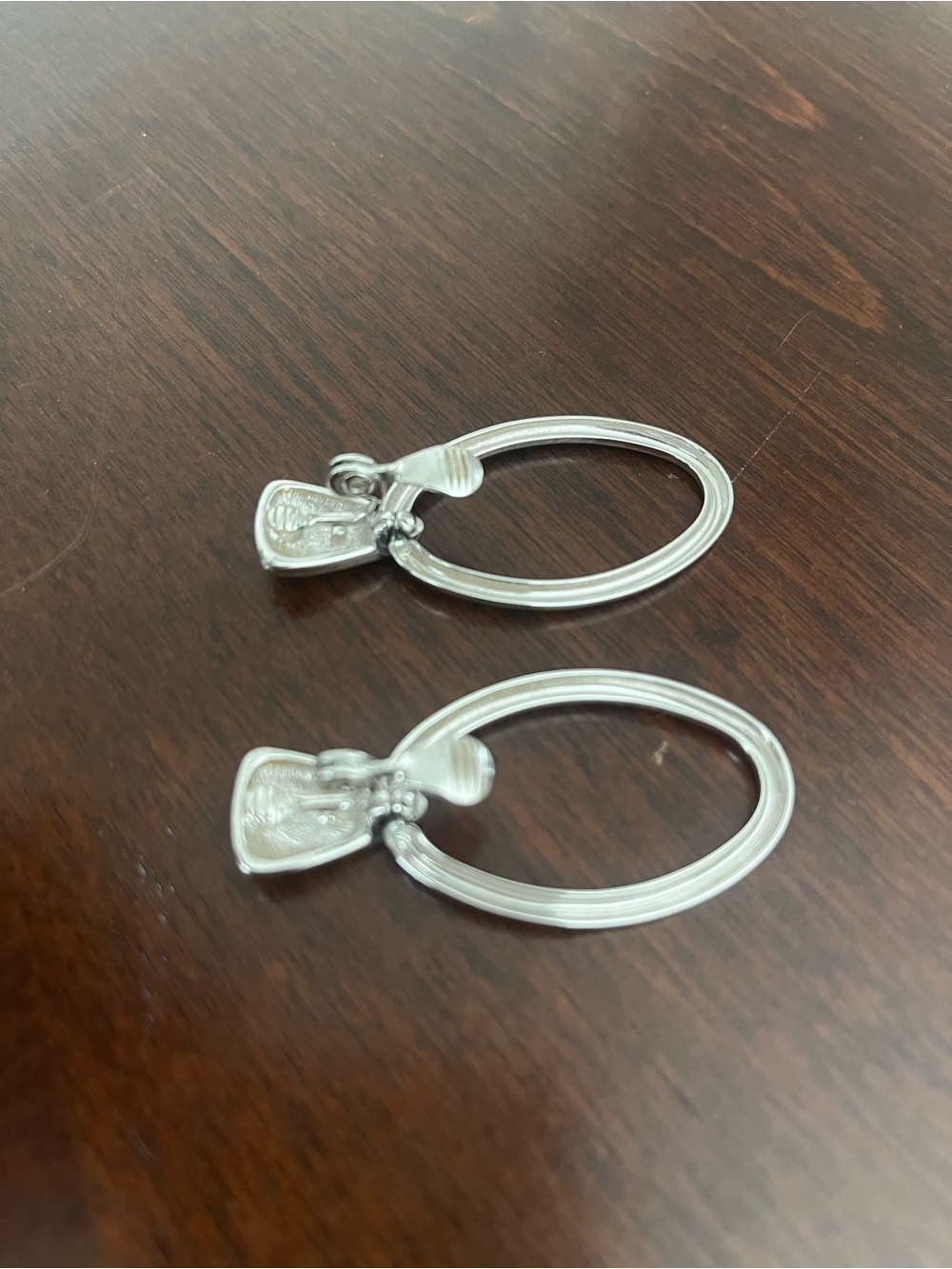 Monet Clip On Earrings Dangle Door Knocker Silver Toned Signed - Picture 4 of 8